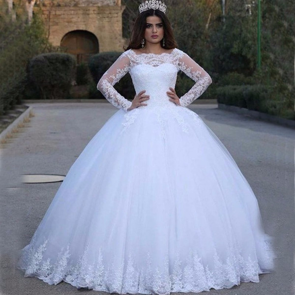 2017 Ball Gown Wedding Dresses with Bateau Sweetheart Neckline Lace Long Sleeves Sheer Neck Princess Appliques Tulle Muslim Bridal Gowns