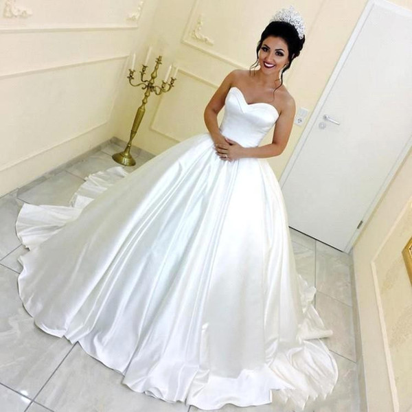 White Sweetheart Neck Ball Gown Wedding Dress Backless Sweep Train Bridal Gown robe de mariee BC1397