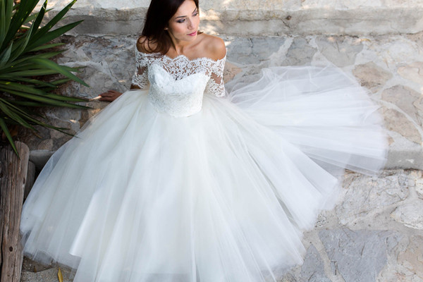 New Simple Ball Gown Sweetheart Bridal Dress Floor Length Tulle Wedding Dress Lace Off the Shoulder Bolero Half Sleeve