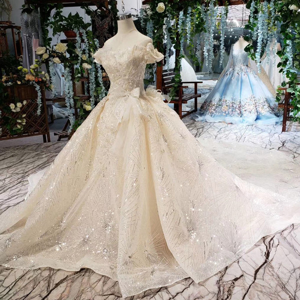 2022Latest Bohemian Wedding Dresses Shell Chest Short Sleeve Big Bow Backless Lace Up Back Sweetheart Neck Sequins Applique Bridal Gowns