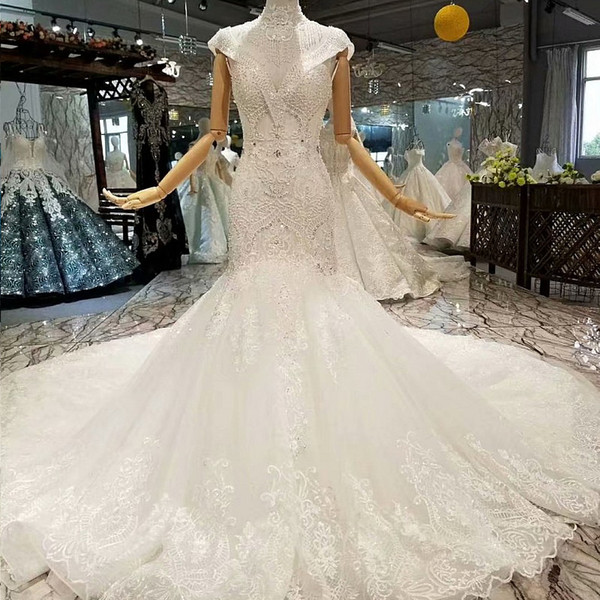 Sexy Mermaid Wedding Gown With Collar Chain Deep V-Neck Cap Sleeves Trumpet Wedding Dress Among 2022Best Seller List