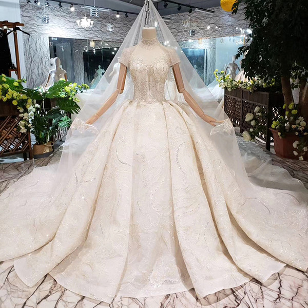 2022Latest Bohemian Wedding Dresses Long Lace Veil Short Sleeve Illusion Deep V Neck Open Keyhole Back High Tassel Collar Wedding Gowns