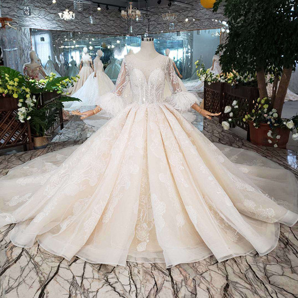 2022Newest Design Melbourne Style Wedding Dresses Detachable Feather Seven-quarter Sleeve Wedding Gowns Illusion O Neck Garden Bridal Gowns