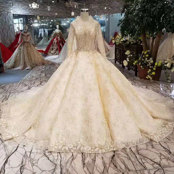 Luxury Melbourne Winter Wedding Dress With Long Train V-Neck Long Sleeves Lace Up Back Appliques Shiny Wedding Gown Ball Gown Women Dress