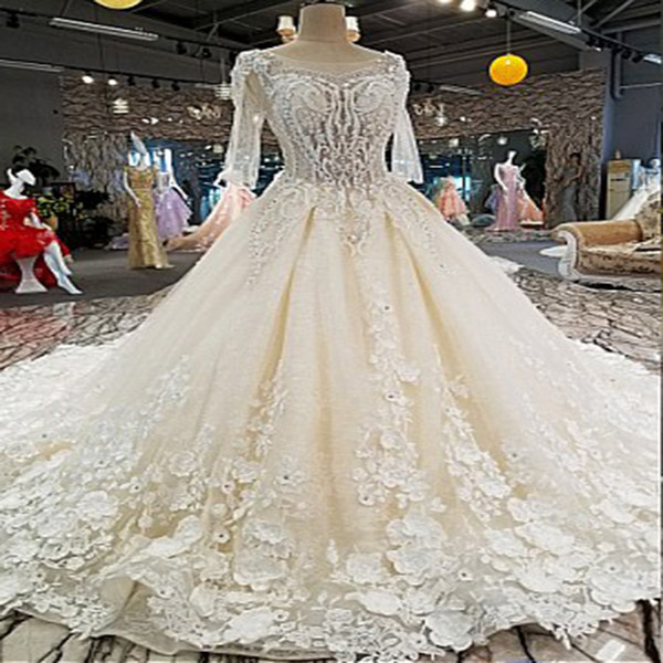 Light Champagne Wedding Gown Royal Train Appliques Backless Half Sleeves Ball Gown Beading Bow 3D Flowers Wedding Dresses