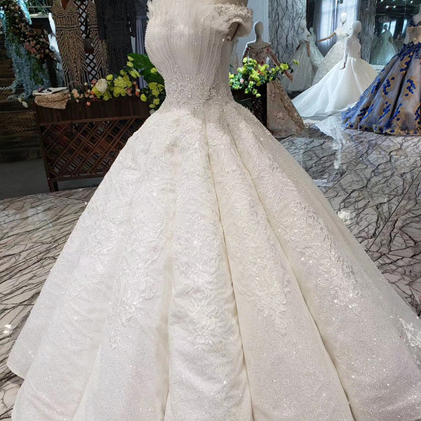 2022Latest Shell Chest Boho Wedding Dresses Lace Up Back Shoulder Off Exquisite Applique Shining Sequins Swollen Modern Beach Wedding Gowns