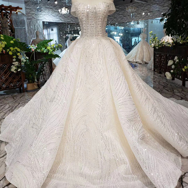 2022Lebanon Short Sleeve Wedding Dresses Lace Up Back Shining Crystal Sequins Patterns Princess Sweetheart Neck Garden Bridal Gowns