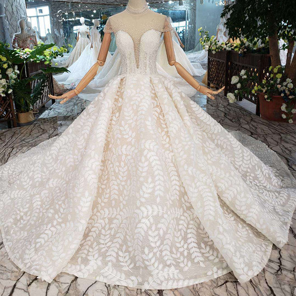 2022Newest Design Lebanon Wedding Dresses Pearls Collar Chain Short Sleeve Wedding Gowns Illusion Deep V Neck Applique Garden Bridal Gowns