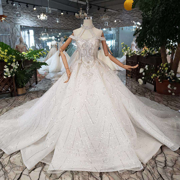 2022Newest Design Lebanon Wedding Dresses High Neck Short Sleeve Shining Crystal Wedding Gowns Open Keyhole Back Sequins Garden Bridal Gown
