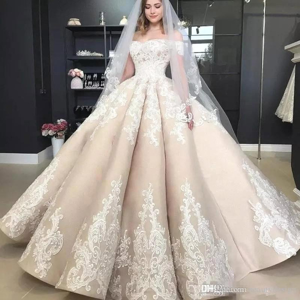 Vintage Puffy Champagne Wedding Dresses Off Shoulder Applique Off Shoulder Full length Church Garden Princess Wedding Gown BC1138