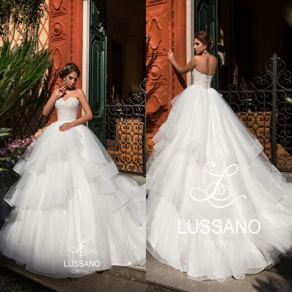 New Arrival Tiered Skirts Ball Gown Wedding Dresses Corset Backless Tulle Appliqued Sweetheart Church Bridal Gowns Puffy