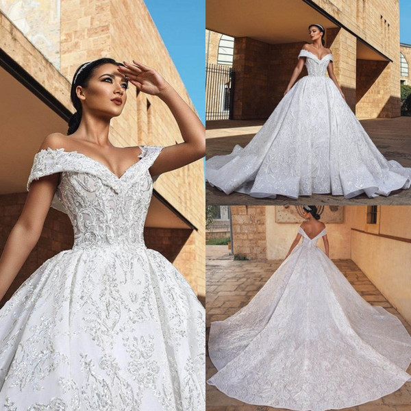 Ball Gown Wedding Dresses Off Shoulder Lace 3D Applique Sweetheart Backless Luxury Arabic Dubai Style Formal Bridal Gowns