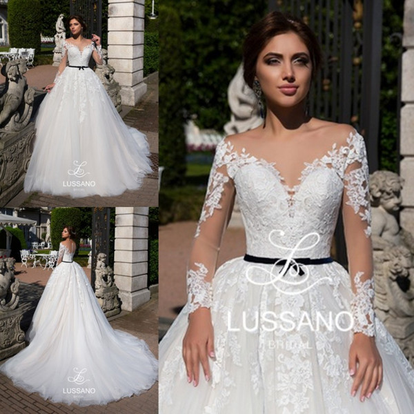 Vintage Long Sleeves Wedding Dresses Sheer Appliqued Backless Ball Gown Vesitdos de novia Custom Made Arabic Wedding Gowns