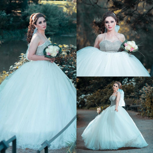 Luxurious Ball Gown Wedding Dresses Arabic Dubai Style Beadings Crystals Spaghetti Straps Puffy Bridal Gowns Plus Size