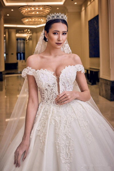 Lace Ball Gown Wedding Dresses Off The Shoulder Appliqued Vestidos Bridal Gowns Arabic Dubai Plus Size Beading Wedding Dress