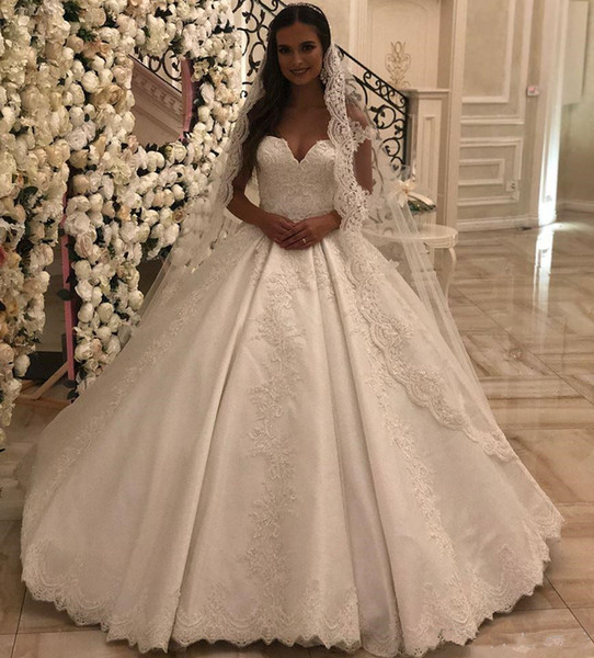 Middle East Arabic Elegant Wedding Dresses Lace Appliques Ball Gown Sweetheart Neckline Sleeveless Bridal Gown Vestido de Novia 219