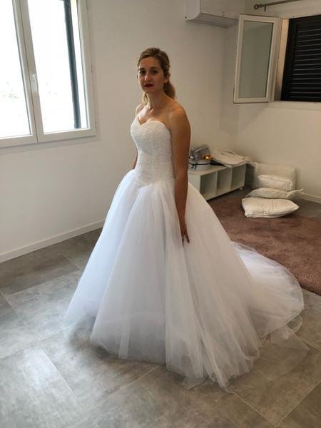 Sweetheart Tulle Ball Gown Wedding Dress with Pearls Sweep Train Bridal Gowns Lace Up vestidos de novia