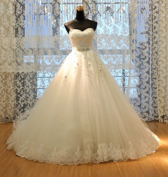 Romantic Sweetheart Beaded Tulle Ball Gown Wedding Dresses With Appliques Lace Up Bridal Gowns Floor Length