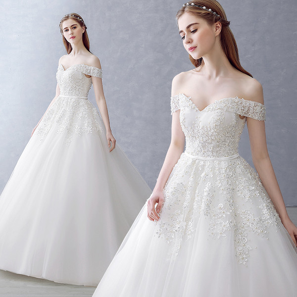 Off Shoulder Tulle Ball Gown Wedding Dresses with Lace Appliques Short Sleeves Wedding Gowns Lace Up