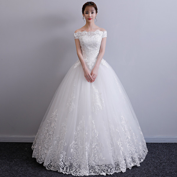 Bateau Neck Lace Tulle Ball Gown Wedding Dresses with Appliques Short Sleeves Bridal Gowns Lace Up