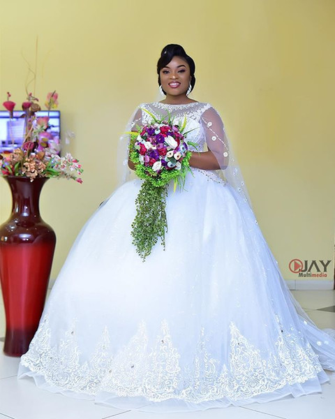 New Plus Size White Crystal Wedding Dresses Appliques Beadeds Ball Gown South Africa Style Church Wedding Dresses Bridal Gown