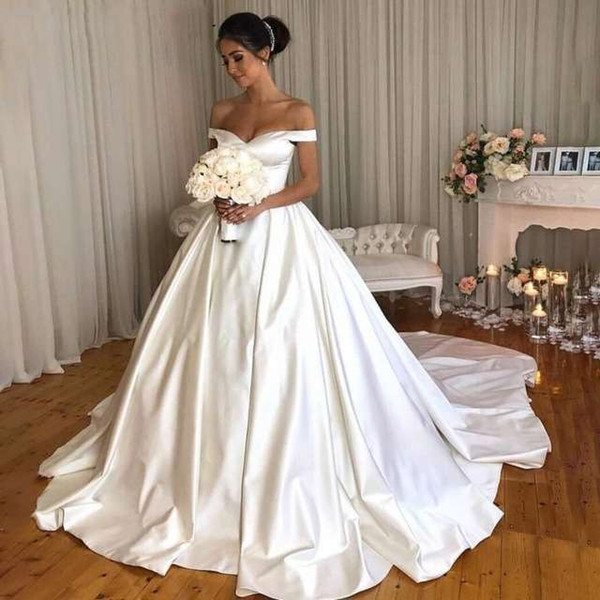 White Ball Gown Wedding Dresses Off The Shoulder V Neck Luxury Chapel Train Bride Dress Long Plus Size Vetidos de novia