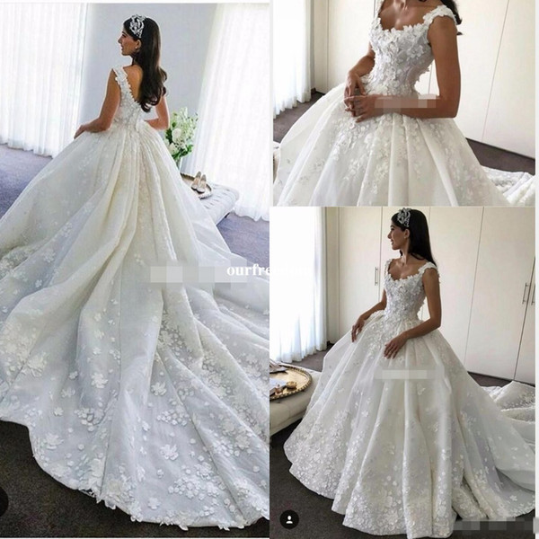 3D-Floral Applique Vintage Wedding Dresses Ball Gown Scoop Neck Open Back with Train Lace Bridal Dress Sequins Wedding Gowns Sleeveles