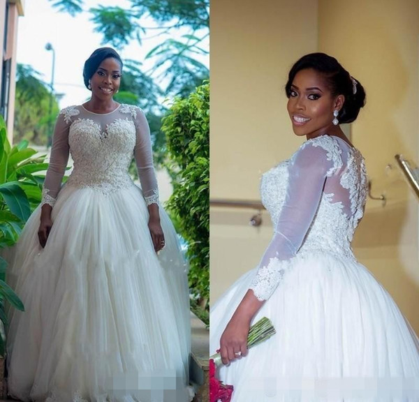 Vintage Plus Size Lace Long Sleeve Lace Wedding Gowns Bridal Dress Scoop Arabic Bohemian Ball Gown Beach Wedding Dress for Bride