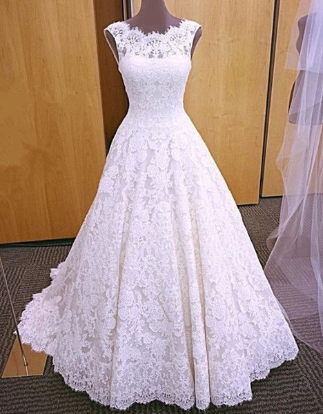 Lace Ball Gown Wedding Dresses Elegant Backless Bridal Gowns Sweep Train Lace Applique Wedding Dress New Arrival 