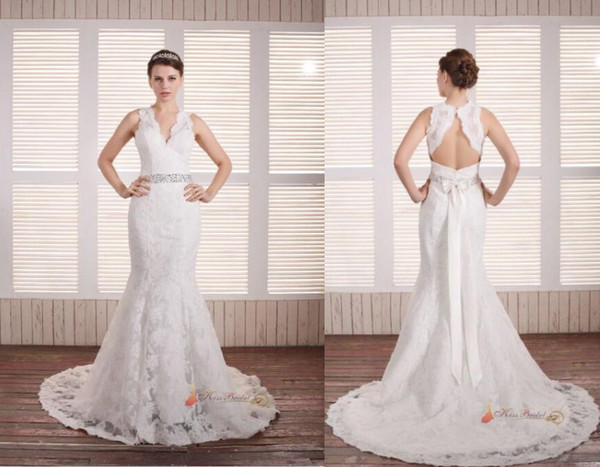 Elegant Designer Wedding Dresses With Beaded Sash Mermaid V Neck Backless Floor Length Vintage Lace Bridal Gowns New Wedding Party Gown