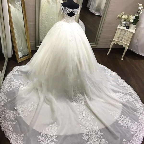 Designer Off the Shoulder Long Sleeve Ball Gowns Wedding Dresses New Bridal Gowns Court Train with Appliques Vestido De Novia BA8322