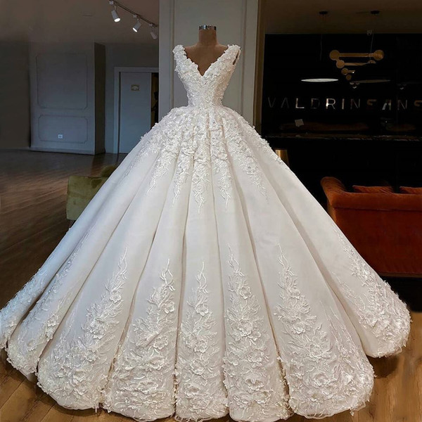 2019 Luxury Dubai Arabic A Line Wedding Dresses Lace Applique Sexy Deep V Neck Cathedral Train Embroidery Bridal Wedding Dress