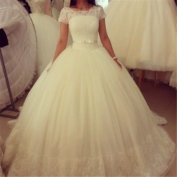 Arabic Cap Short Sleeve Wedding Dresses Tulle Lace Appliques Scoop Neck Ivory Vintage Bridal Gowns with Empire Waistband Bow Customize