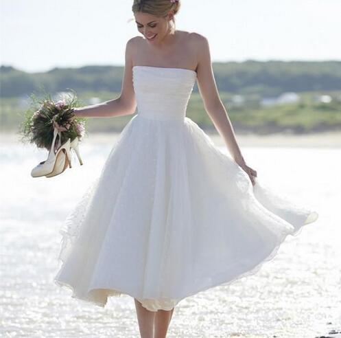 New Summer Short Beach Wedding Dresses Strapless A-Line Tulle Tea Length Bridal Gowns Hot Selling Simple Style