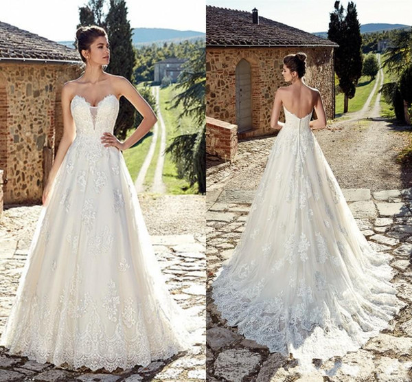 New Country A Line Long Wedding Dresses Lace Applique Sweetheart Backless Bridal Gowns Court Train Bohemian Summer Robe de mariee