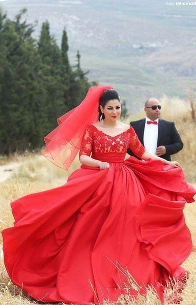 Romantic Red Country Empire Wedding Dresses New Top Lace Appliqued Arabic Dubai Garden Bridal Gowns With Sheer Half Sleeve Plus Size