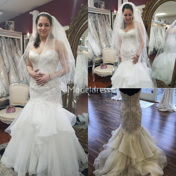 Gorgeous Lace Mermaid Wedding Dresses Strapless Tiered Sweep Train Castle Chapel Bridal Gowns Charming Country Church Vestidoe De Noiva