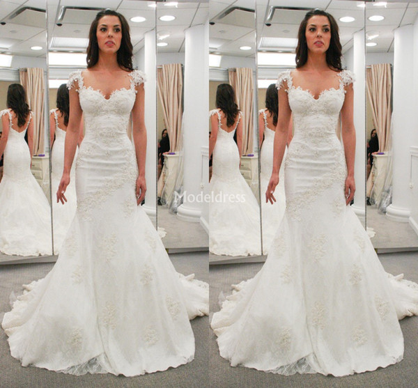 Charming Lace Mermaid Wedding Dresses V-Neck Sweep Train Appliques Backless Castle Chapel Vestidoe De Noiva Country Church Bridal Gowns