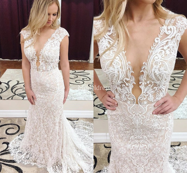 Charming Lace Mermaid Wedding Dresses Deep V-Neck Sweep Train Garden Castle Bridal Gown Elegant Country Church Vestidoe De Noiva Custom