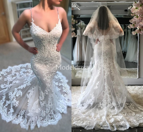 Luxury Mermaid Lace Wedding Dress Spaghetti Strap V-Neck Appliques Sweep Train Castle Chapel Bridal Gowns Modern Chic Vestidoe De Noiva