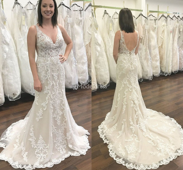 Charming Mermaid Lace Wedding Dresses V-Neck Backless Sweep Train Country Style Csatle Chapel Bridal Gown Plus Size Vestidoe De Noiva Cutsom