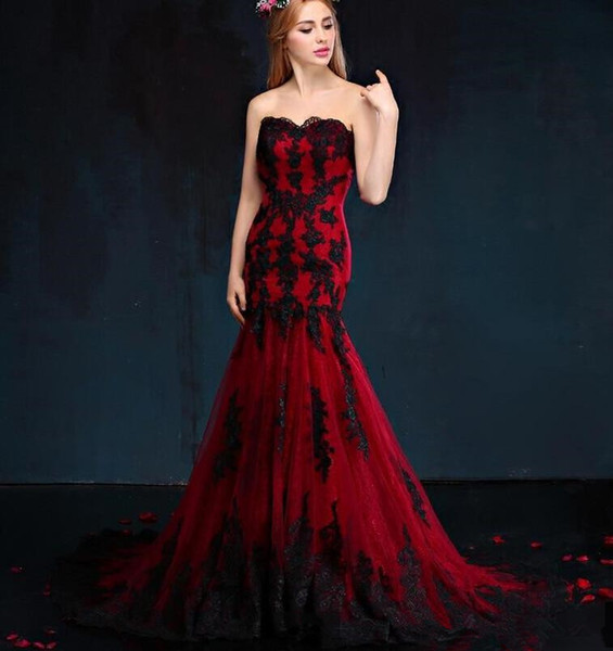 Black and Red Gothic Mermaid Wedding Dresses Vestido de Novia New Custom Made Applique Tulle Sweetheart Lace Country Bridal Gowns W865