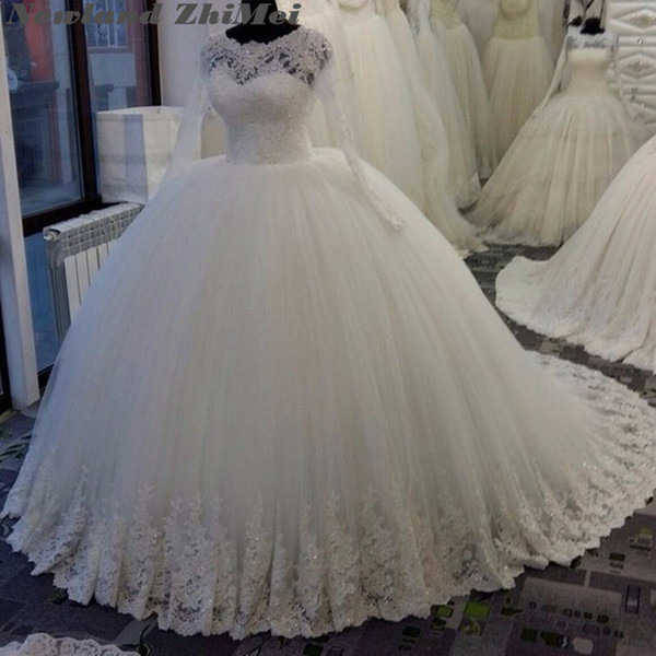 Luxury Ball Gown Wedding Dresses with Long Sleeve Great Design Sparkly Appliqued Tulle Dress for Bride Custom Made