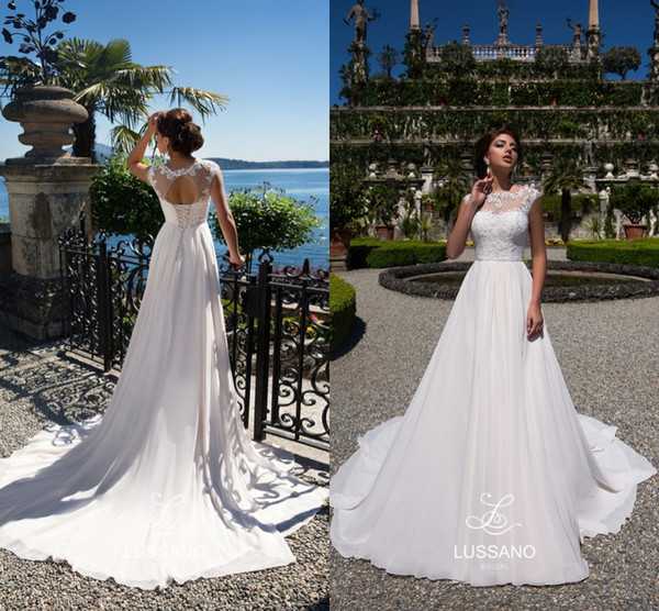 Summer Garden Beach Wedding Dresses A Line Sheer Neck Cap Sleeves Empire Waist Bridal Gowns Keyhole Backless Boho Robe de soriee