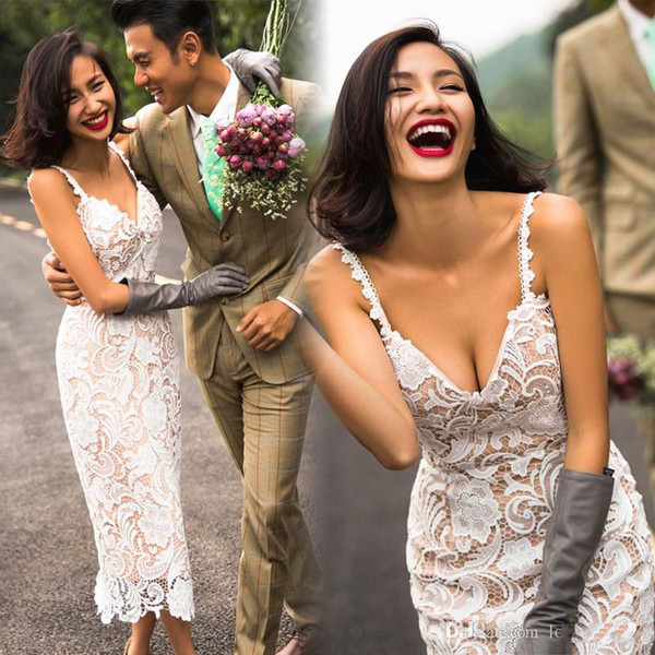 Sexy Lace Wedding Dresses Sheath V Neck Sleeveless Spaghetti Straps Beach Illusion Backless Tea Length Bridal Wedding Gowns