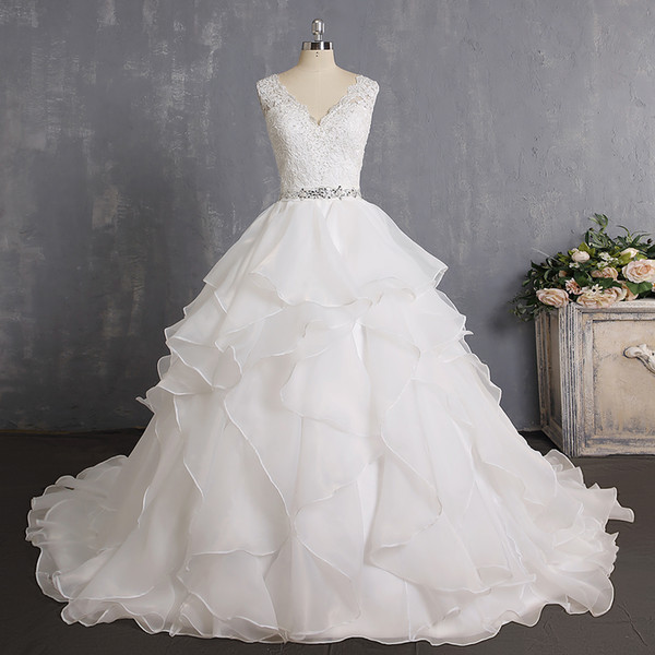 Luxury Wedding Dress Low V Back Ruffles Princess Wedding Dresses with Beaded See Through Bride Dress Robe De Mariage LW037