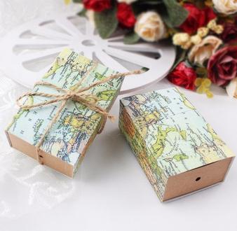 50Pcs/lot Vintage Wedding Candy Box Kraft Paper World Map Gift Bag for Wedding Favors and Gifts Boxes with Burlap Twine Chic