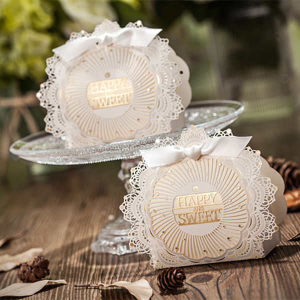 Gorgeous Laser Cut Favor Holders Wedding Party Candy Box Festive Bridal Shower Card Paper Favor Boxes Wedding Table Decoration