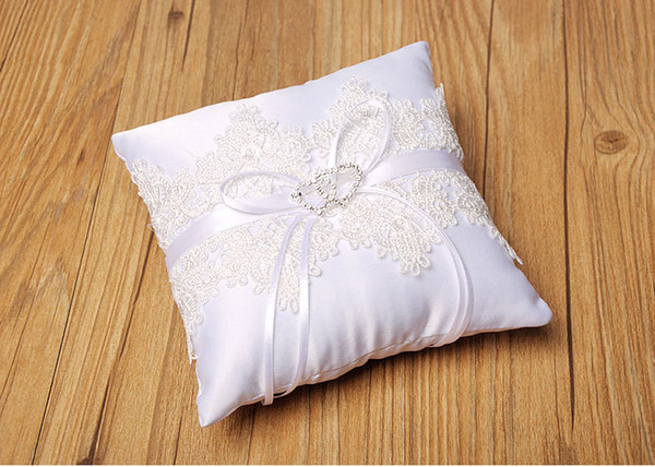 Top Sale Lace Square Wedding Ring Pillows Cheap Sale Rhinestone Beaded Ring Pillow Wedding Supplier Favors