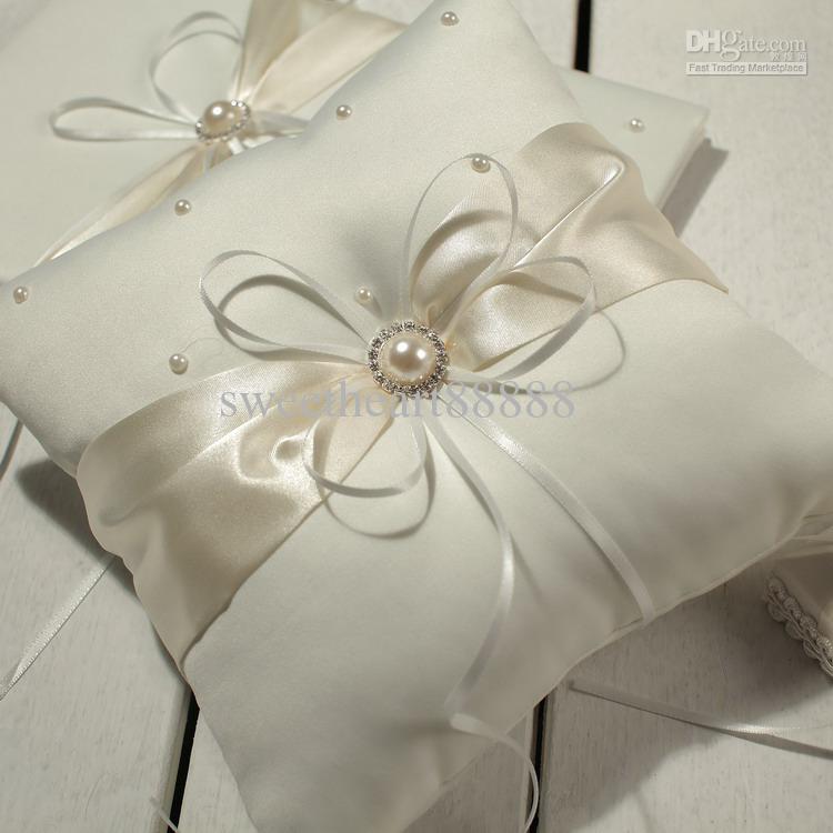 Hot sell MIC Ivory Ribbon Pearl Wedding Ceremony Satin Ring Bearer Pillow Ring Pillows & Flower Baskets